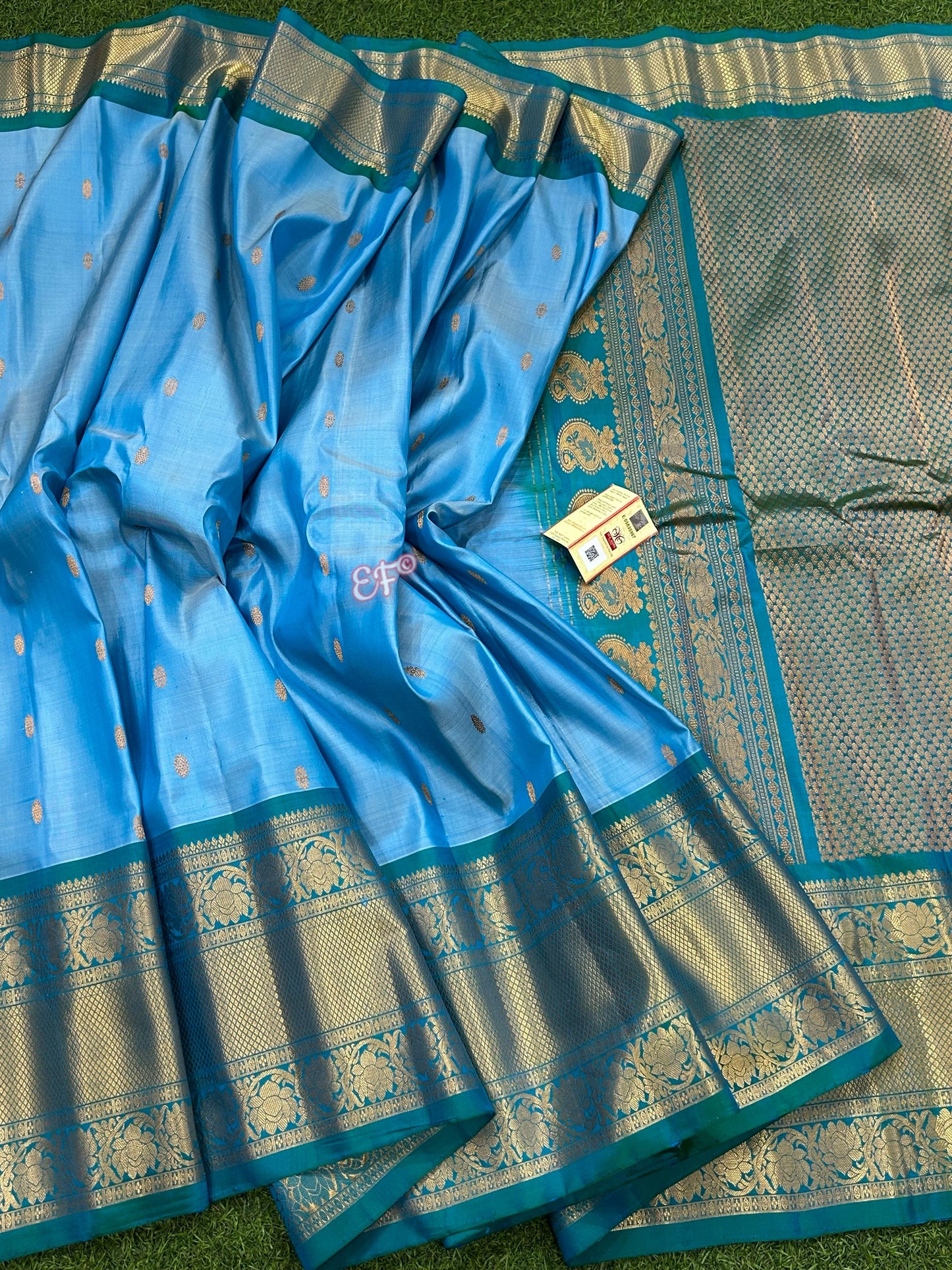 Bridal and Traditional Pure Handloom Double Warp Gadwal Pattu Sarees