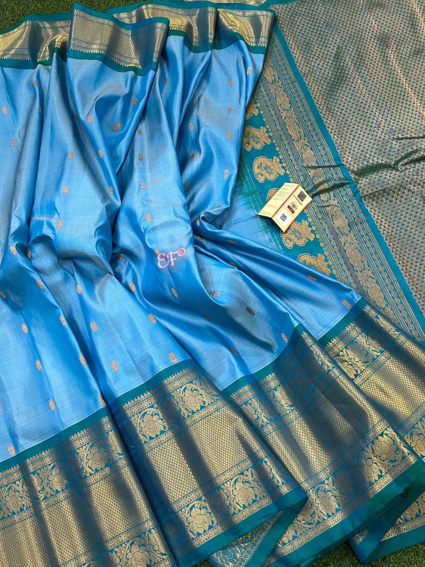 Bridal and Traditional Pure Handloom Double Warp Gadwal Pattu Sarees