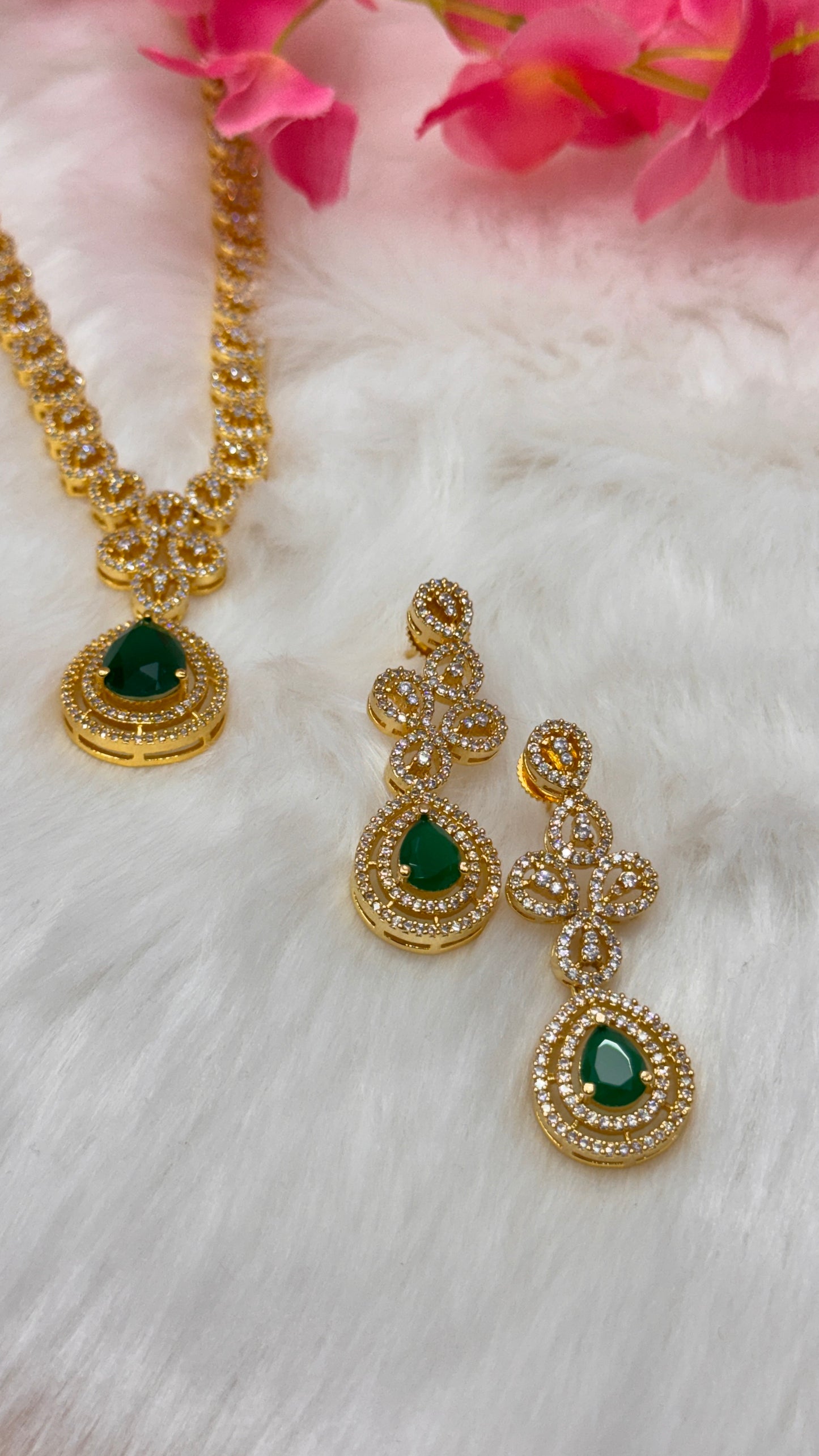 Beautiful and Exquisite Short Haram jewelry