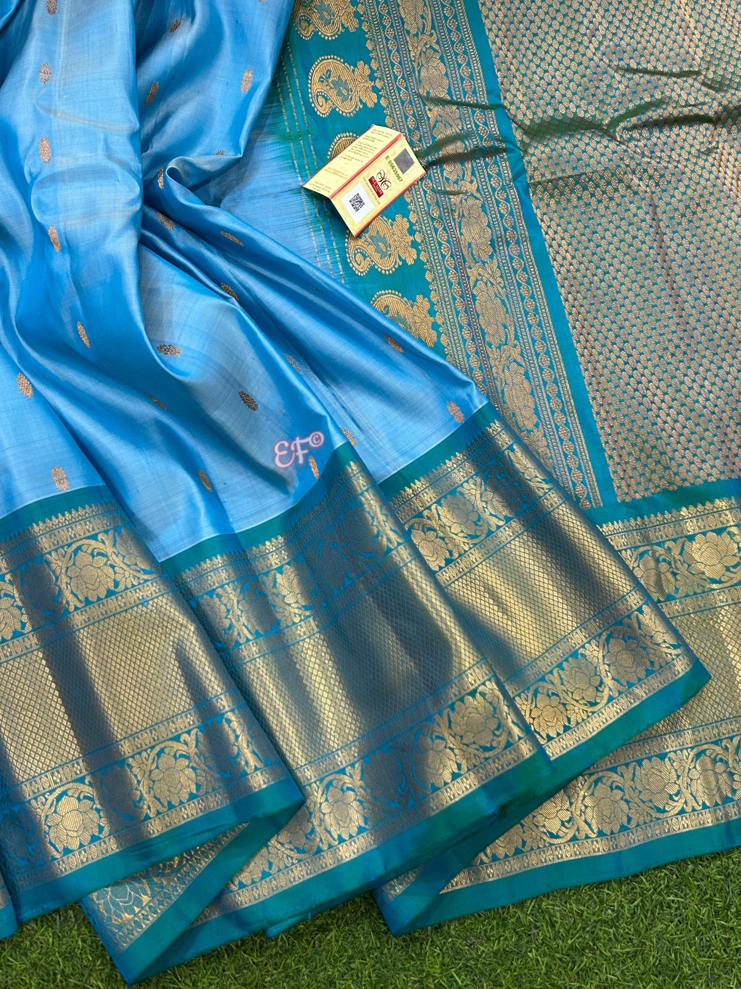 Bridal and Traditional Pure Handloom Double Warp Gadwal Pattu Sarees