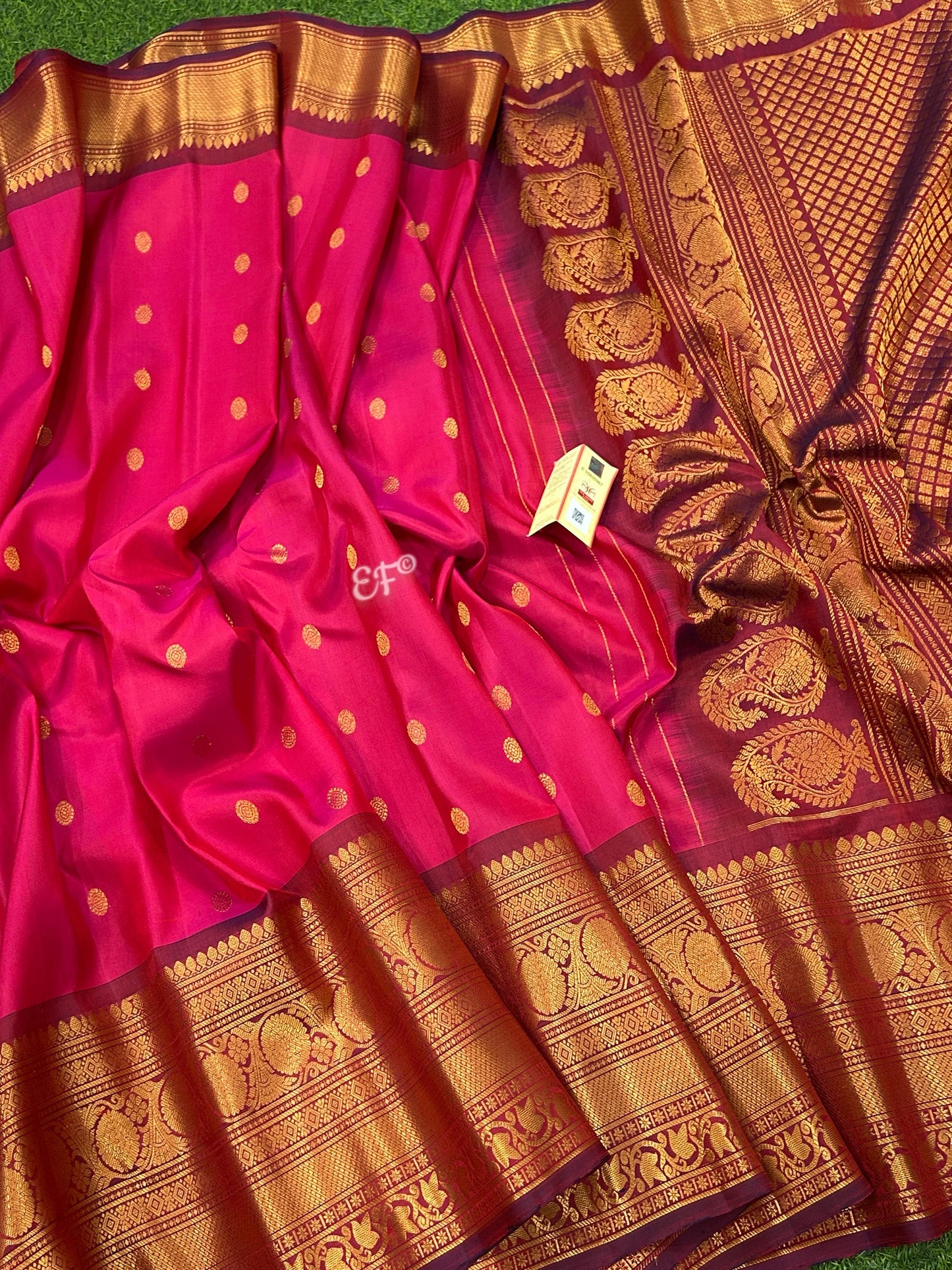 Bridal and Traditional Pure Handloom Double Warp Gadwal Pattu Sarees