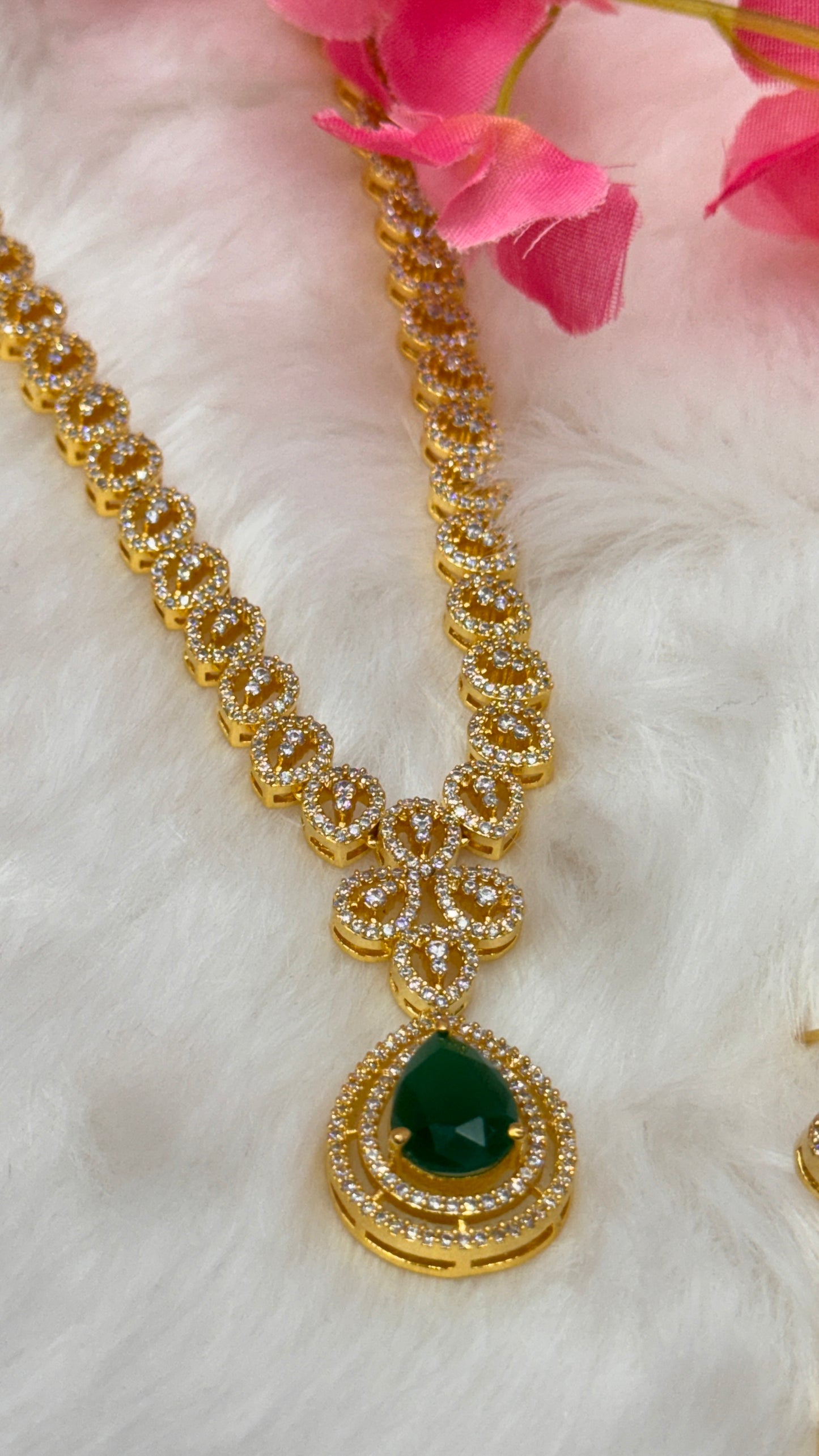 Beautiful and Exquisite Short Haram jewelry