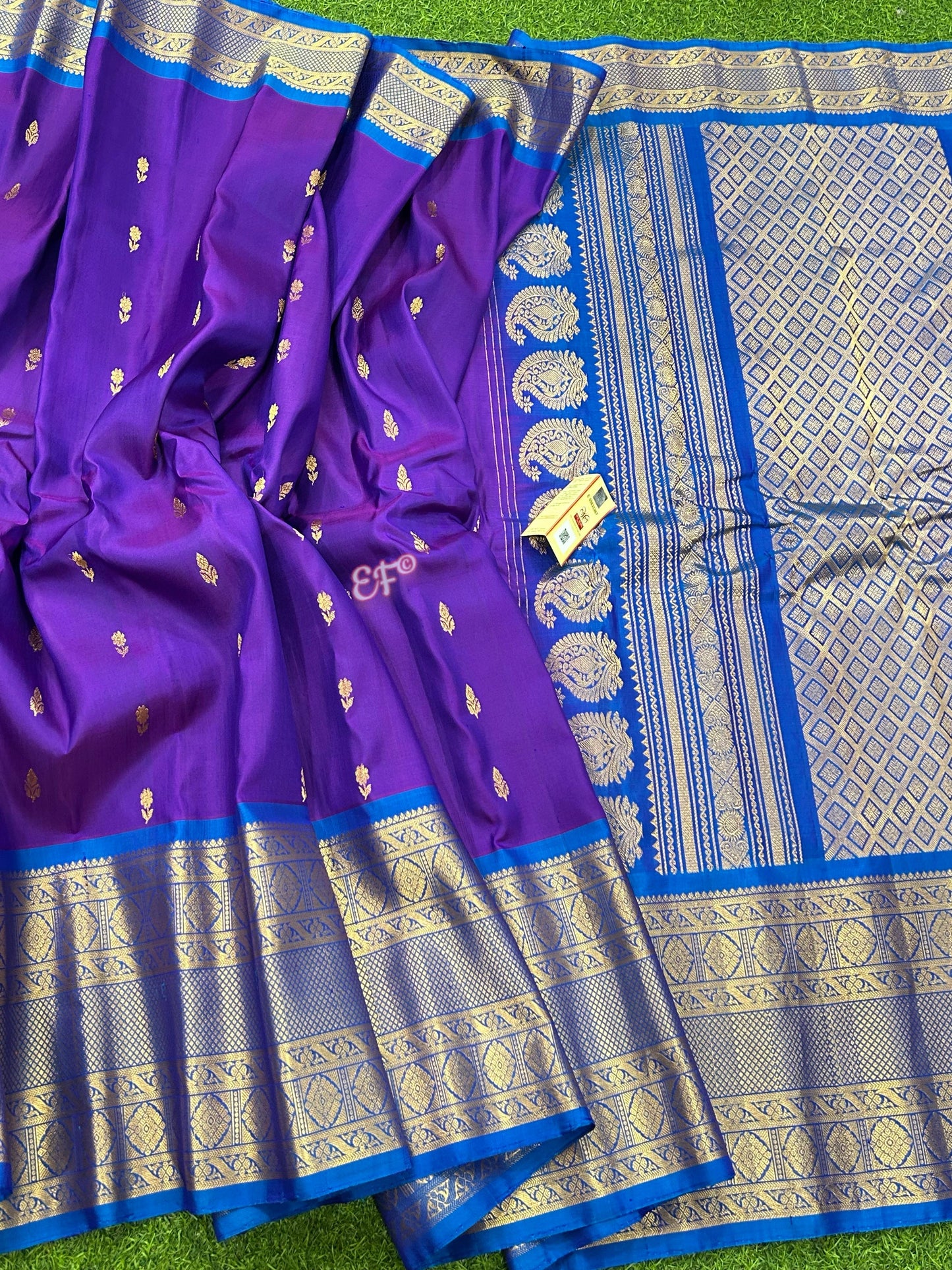 Bridal and Traditional Pure Handloom Double Warp Gadwal Pattu Sarees