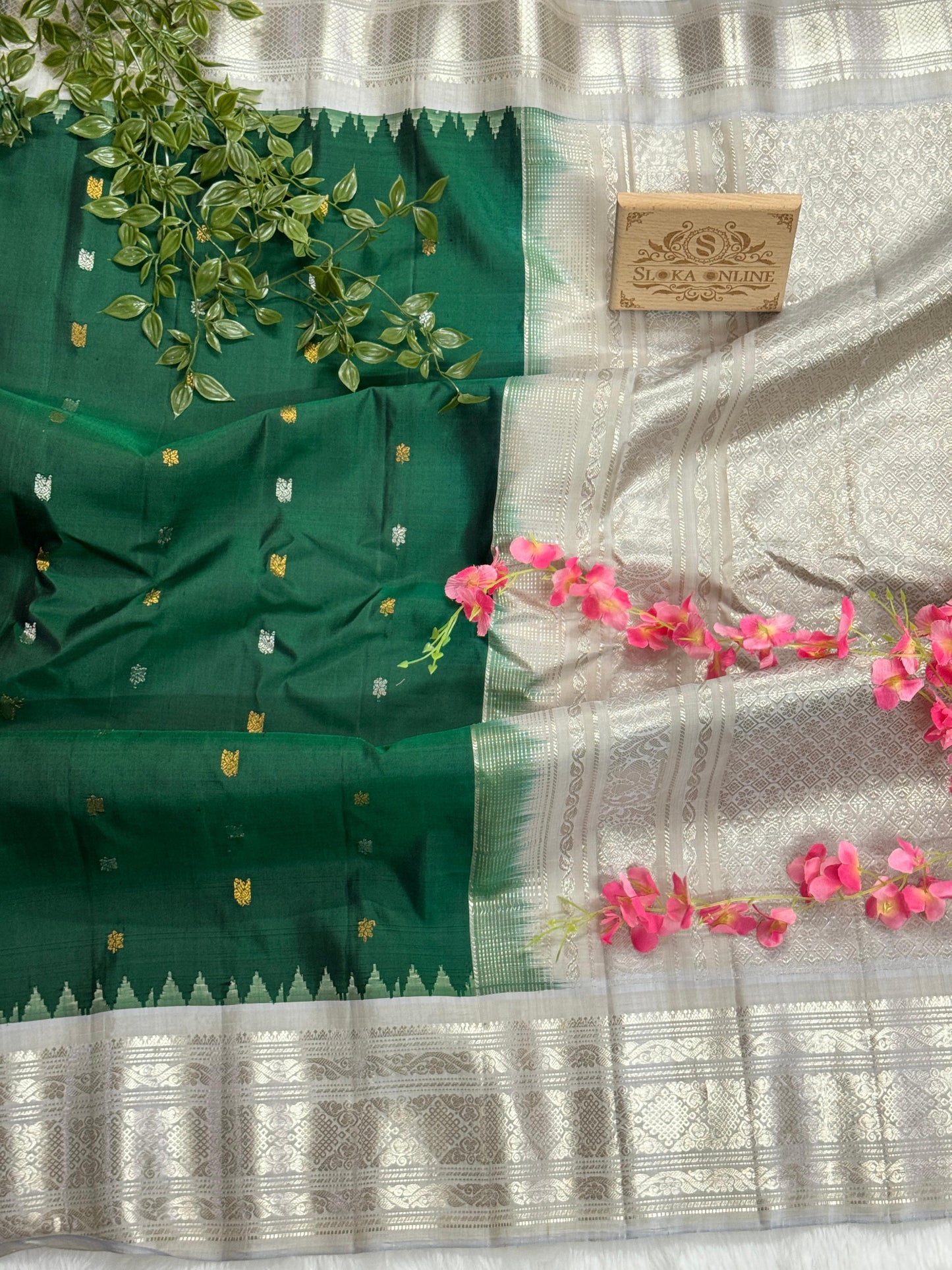 Beautiful and Elegant Pure Handloom Gadwal Silk Sareesf