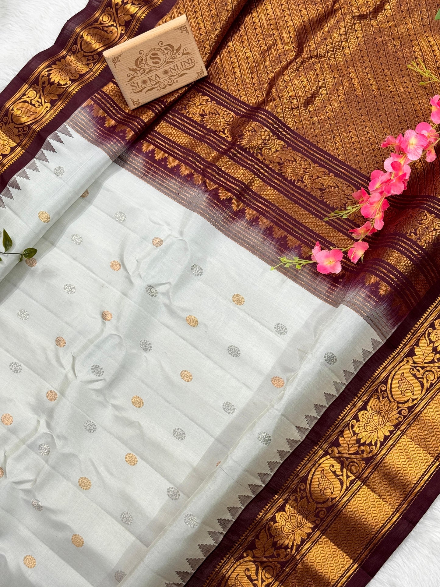 Beautiful and Elegant Pure Handloom Gadwal Silk Sareesf